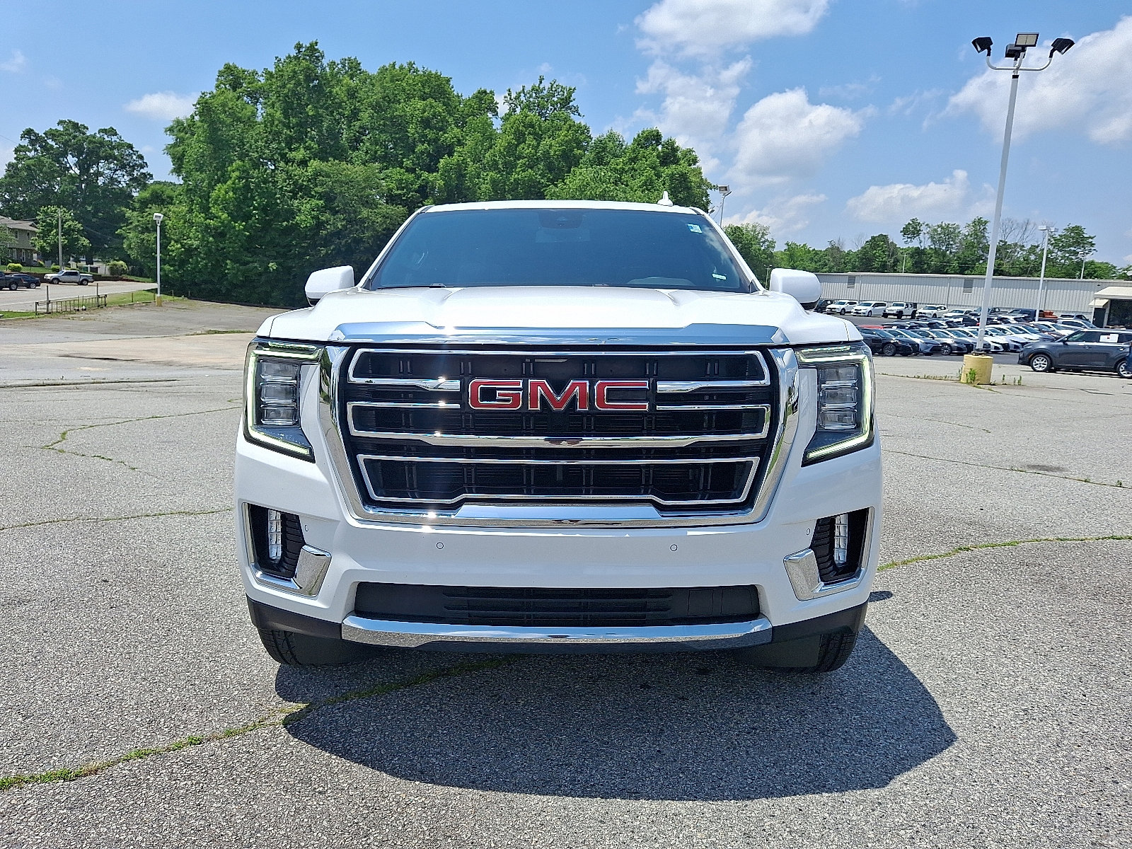 2024 Gmc Yukon XL SLT photo 2