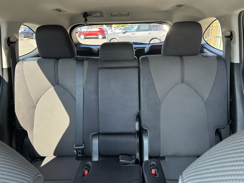 2022 Toyota Highlander L photo 20