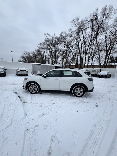 2025 Honda HR-V LX's photo