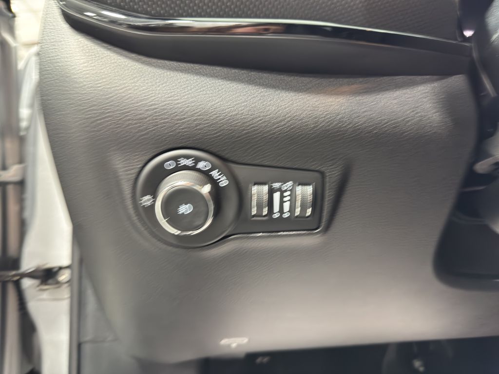 2024 Jeep Compass Trailhawk photo 13