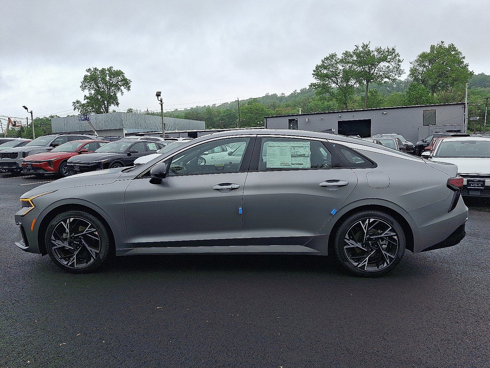 2025 Kia K5 GT-Line photo 4