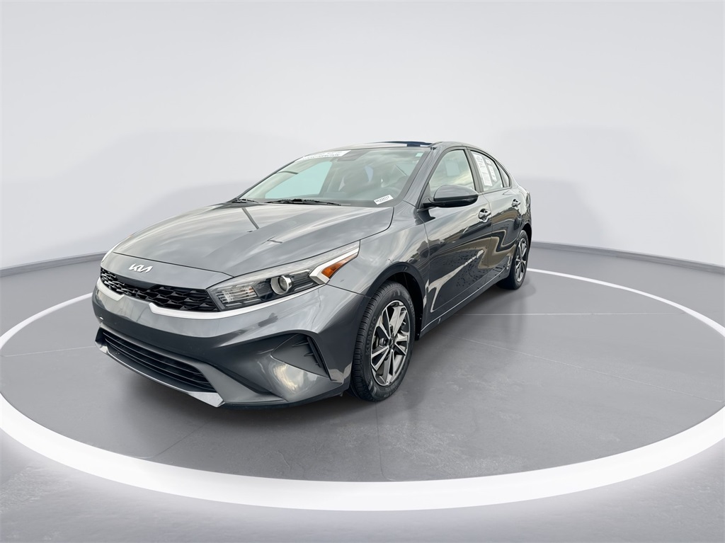 2022 Kia Forte LXS photo 4