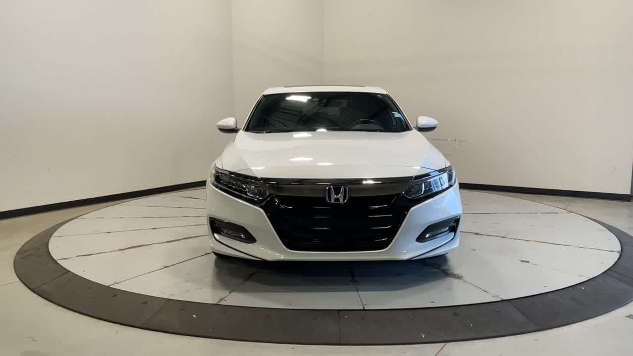 2019 Honda Accord Sport 2.0T photo 4
