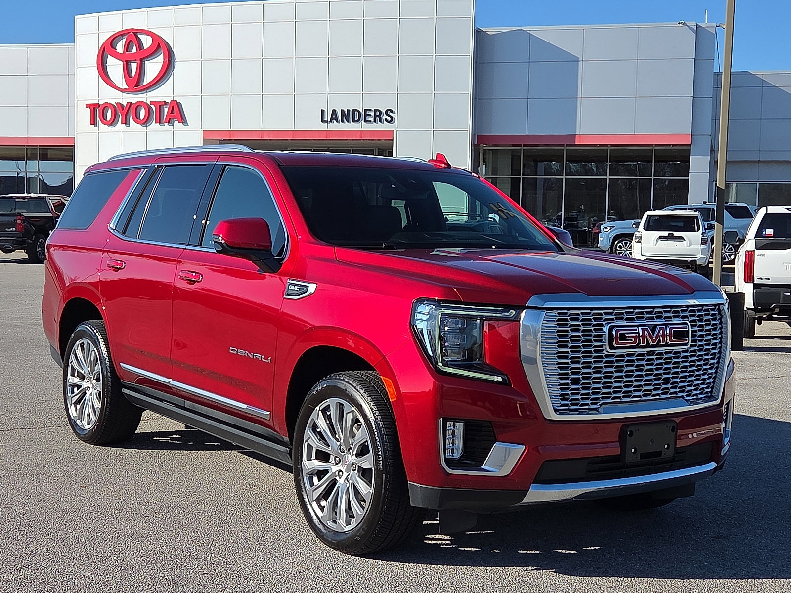 2024 GMC Yukon Denali's photo