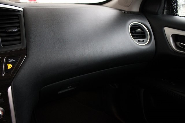2014 Nissan Pathfinder SL photo 32