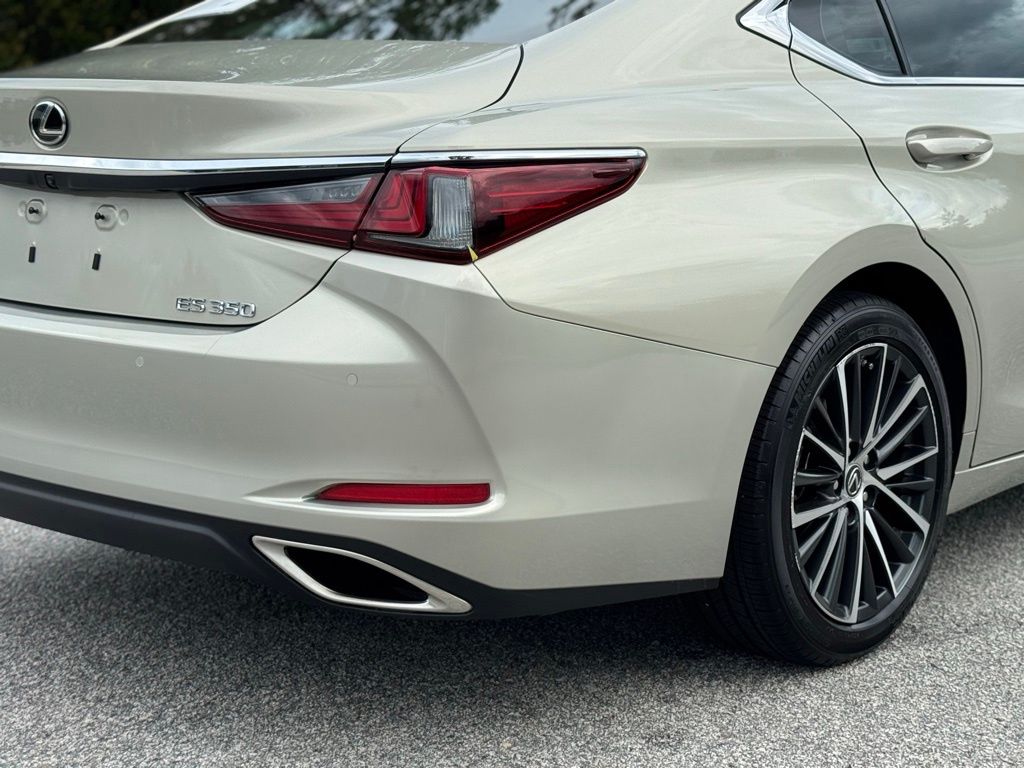 2024 Lexus ES 350 Premium photo 12