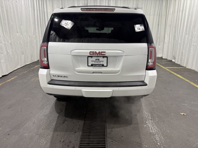2019 Gmc Yukon SLT photo 3