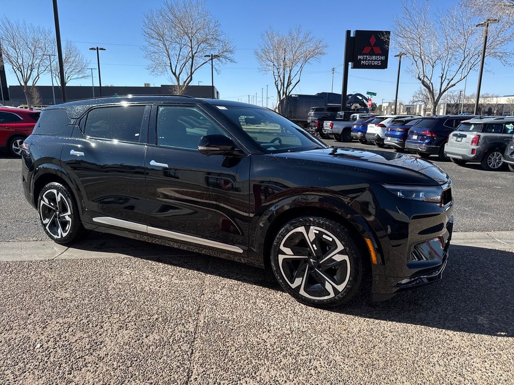 2024 VinFast VF 9 PLUS's photo