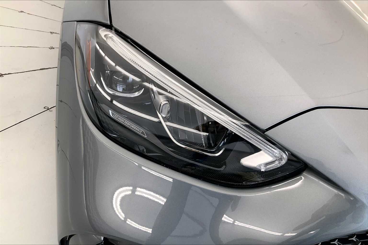 2025 Mercedes Benz C 300 4MATIC photo 20
