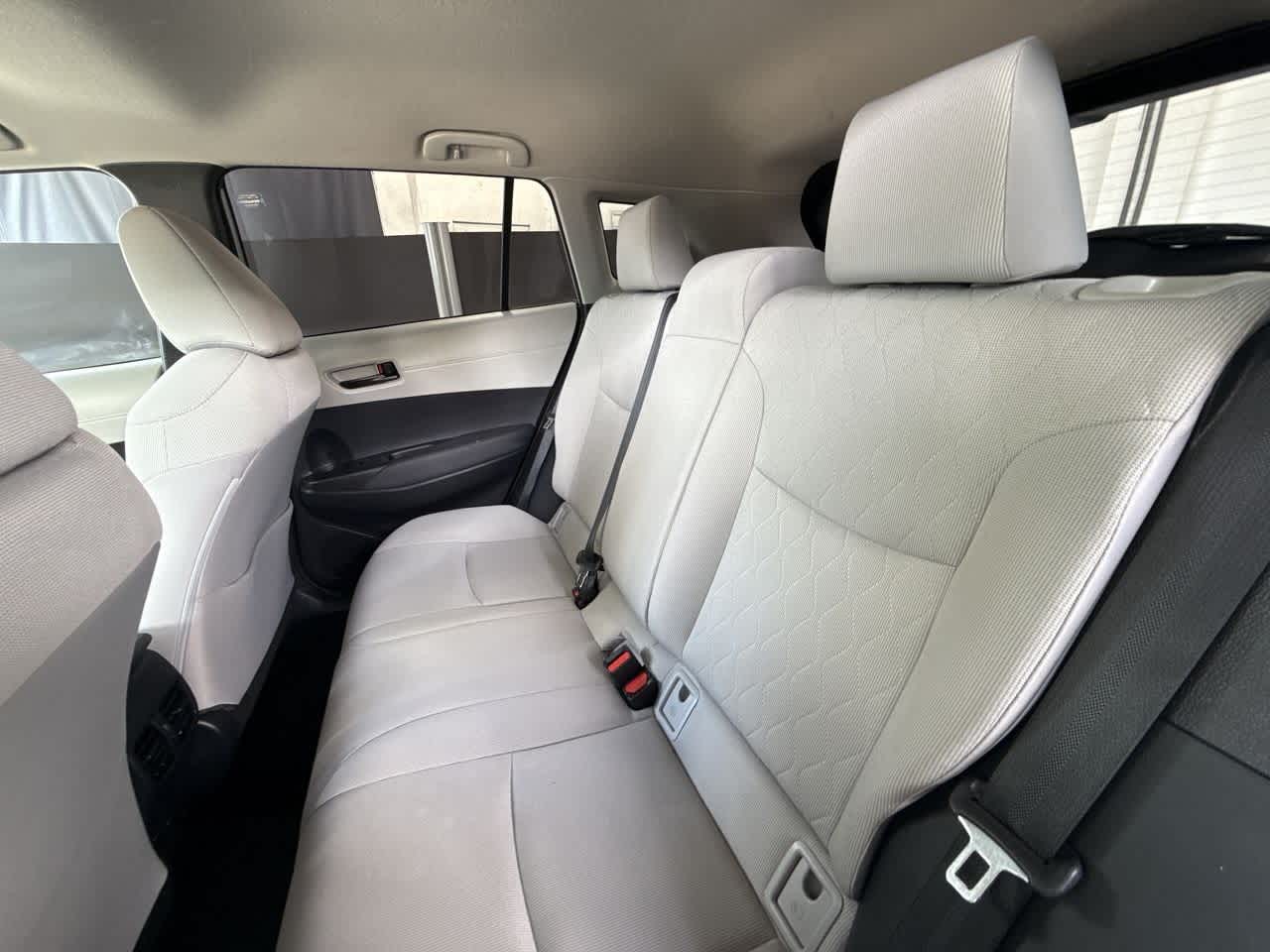 2023 Toyota Corolla Cross LE photo 17