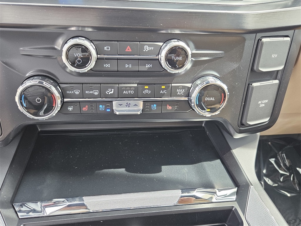 2025 Ford F-250 Lariat photo 22