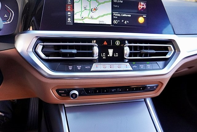 Used 2022 White BMW 330i image 28