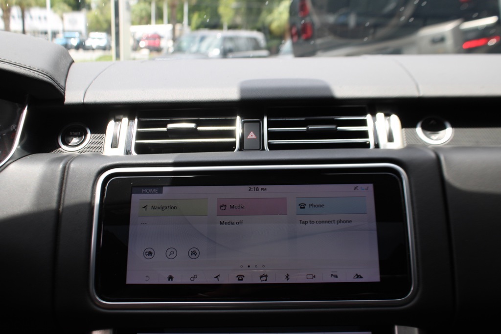 2019 Land Rover Range Rover SuperCharged photo 17
