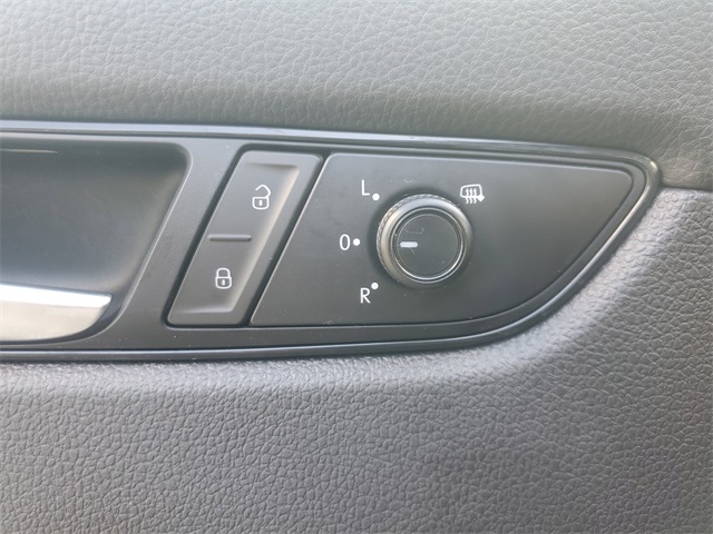 2020 Volkswagen Passat 2.0T R-Line photo 30