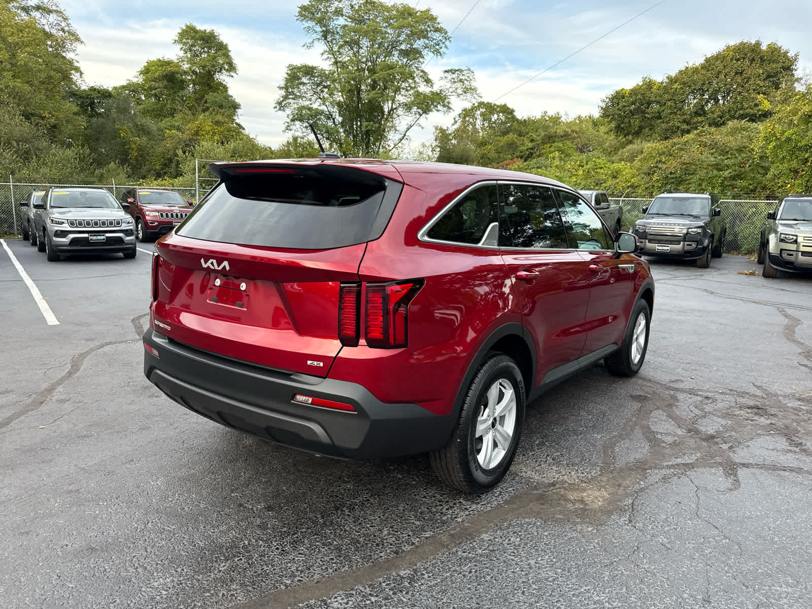 2023 Kia Sorento LX photo 3