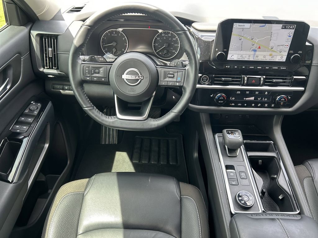 2024 Nissan Pathfinder SL photo 14