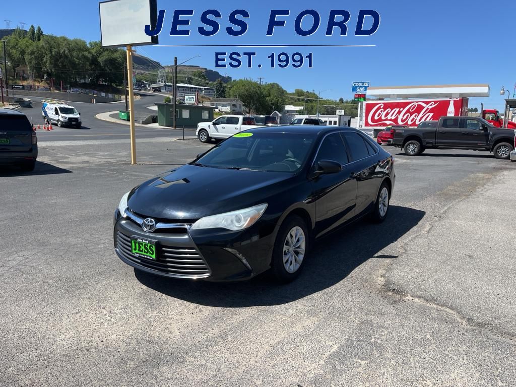 Used 2015 Toyota Camry LE with VIN 4T4BF1FK5FR473157 for sale in Grand Coulee, WA
