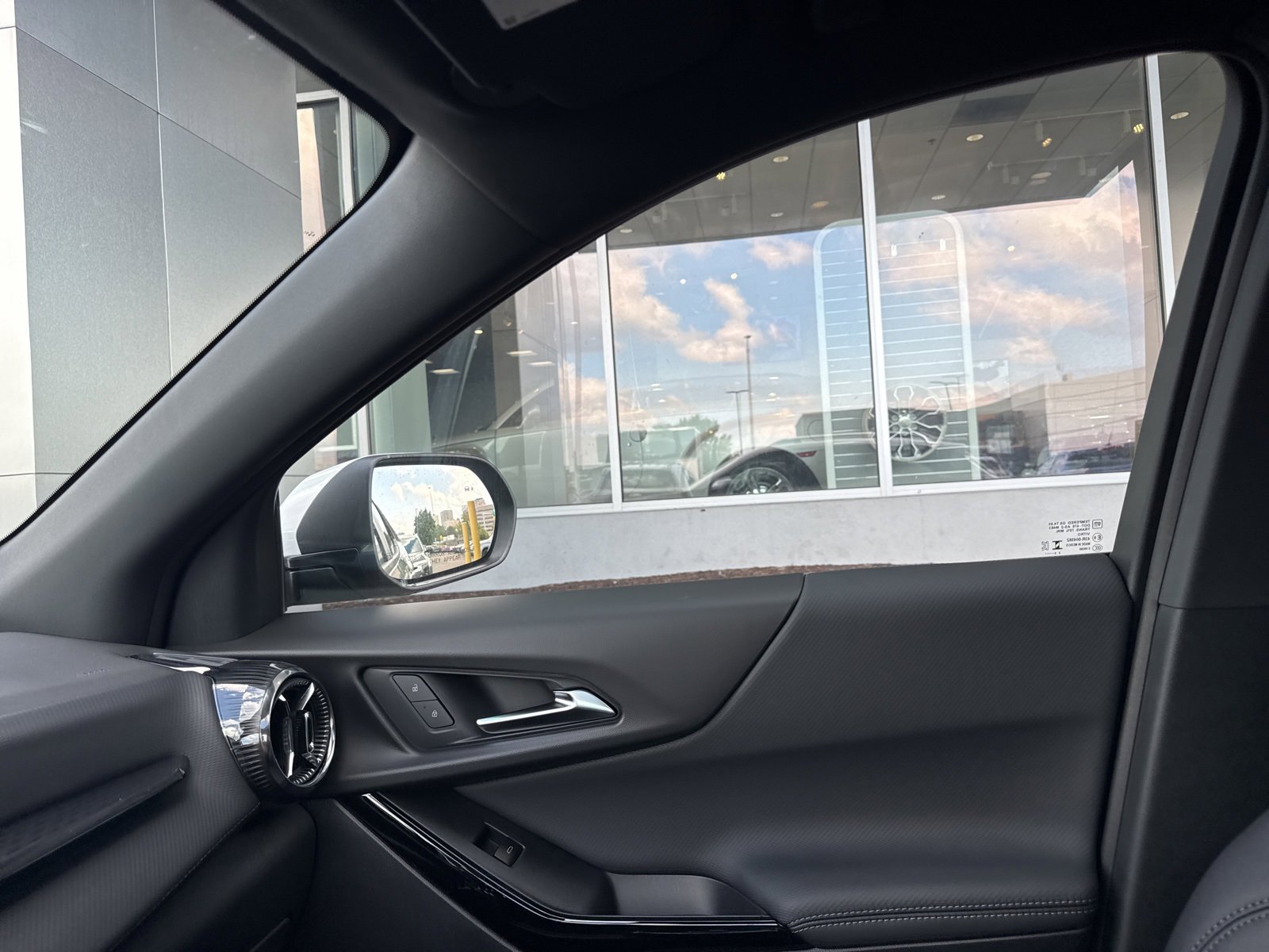 2026 Chevrolet Equinox LT photo 25