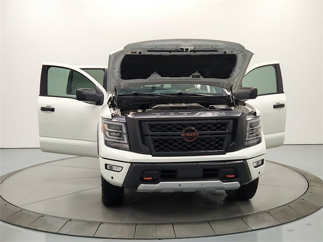 2023 Nissan Titan PRO-4X photo 8