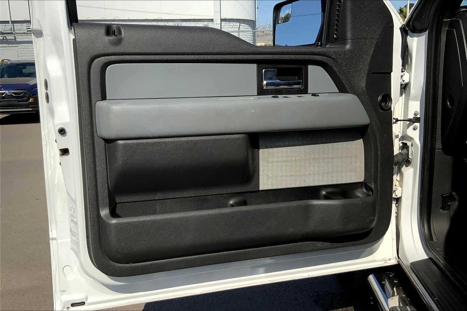 2014 Ford F-150 XL photo 19