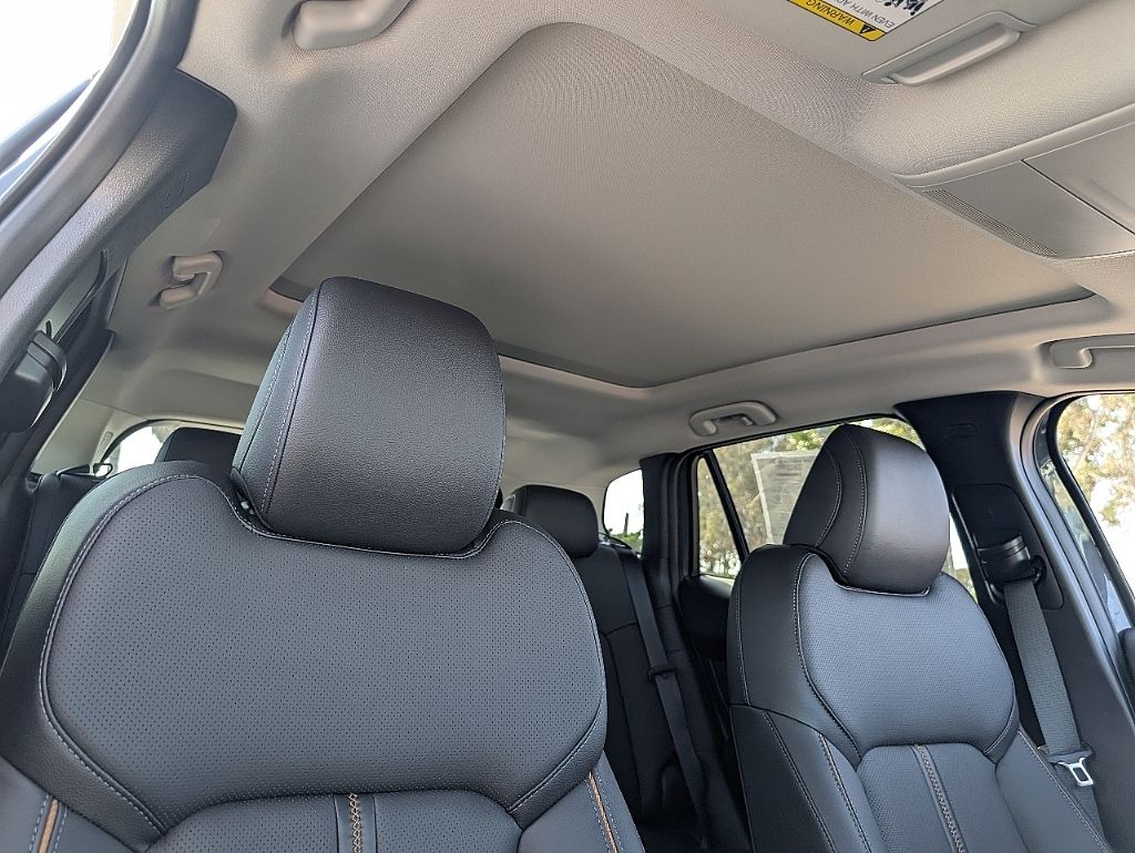 2025 Mazda CX-50 Premium Plus photo 16