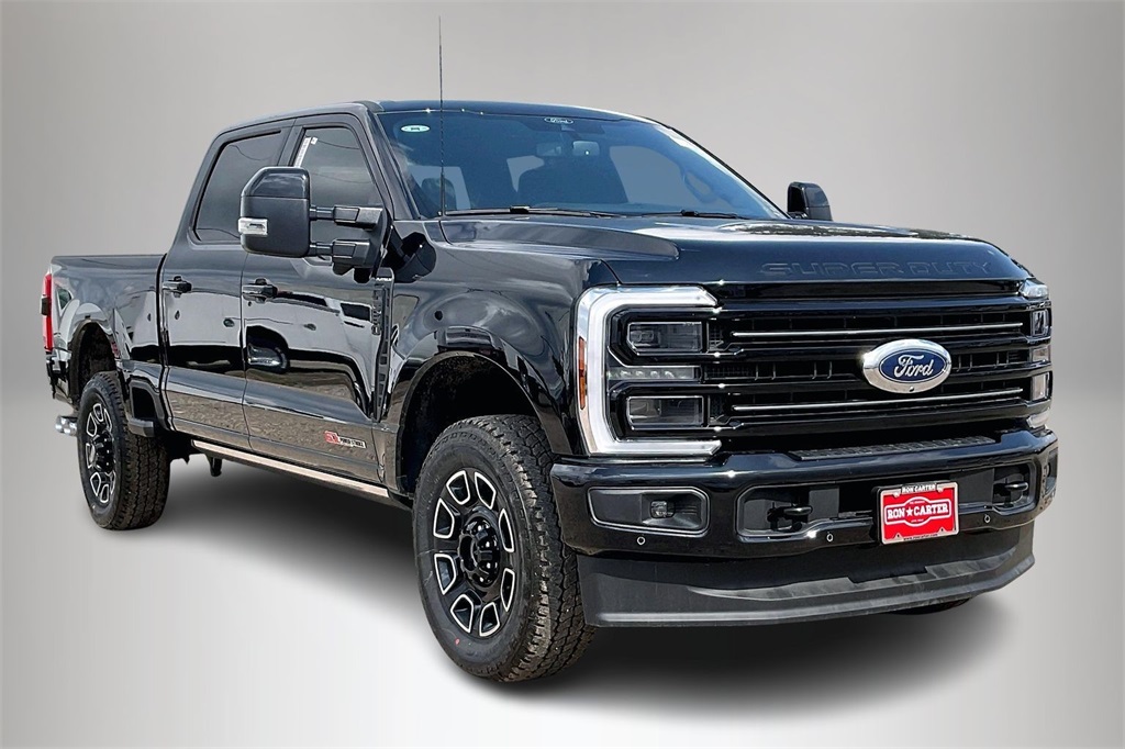2026 Ford F-350 Super Duty Platinum's photo