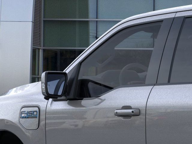 2025 Ford F-150 Lightning Lariat photo 20