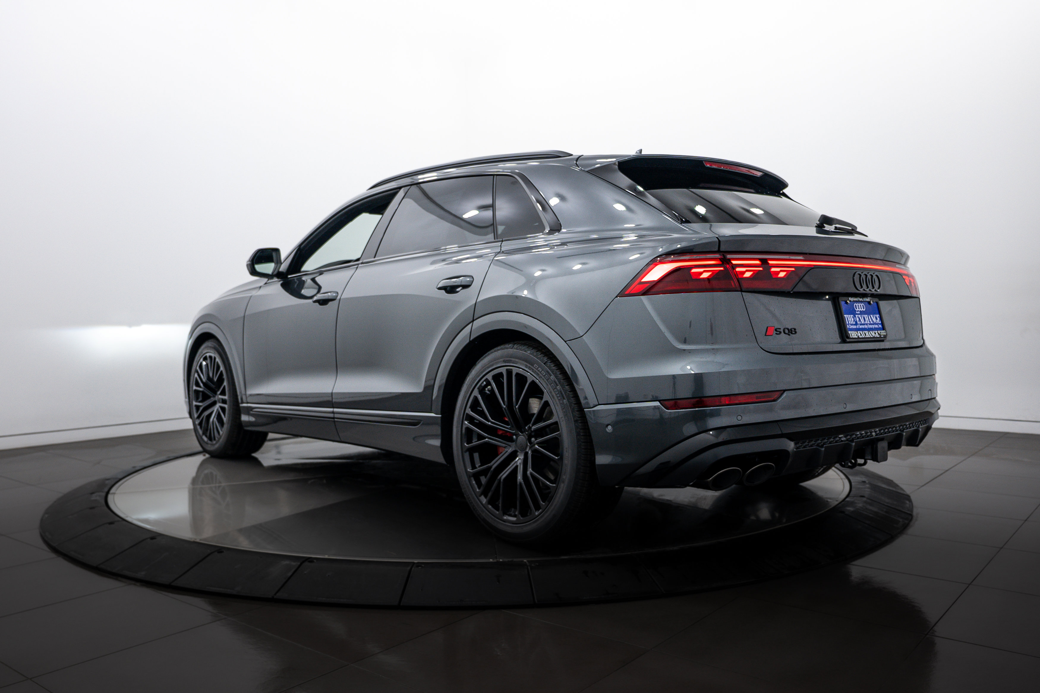 2026 Audi SQ8 Prestige photo 3