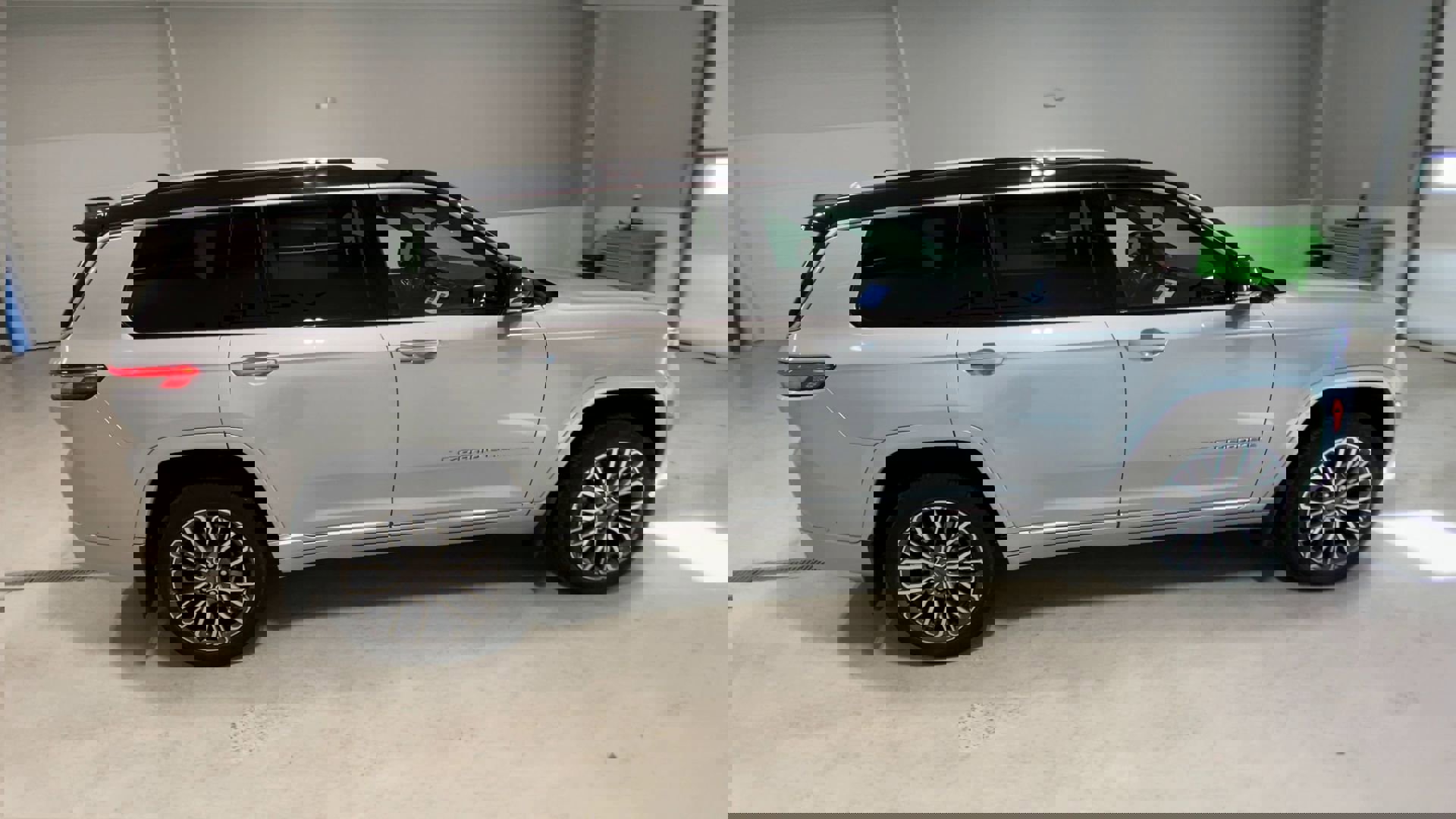 2022 Jeep Grand Cherokee L Summit Reserve photo 8