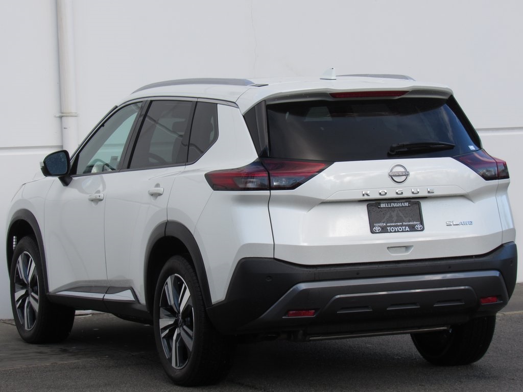 2023 Nissan Rogue SL photo 3
