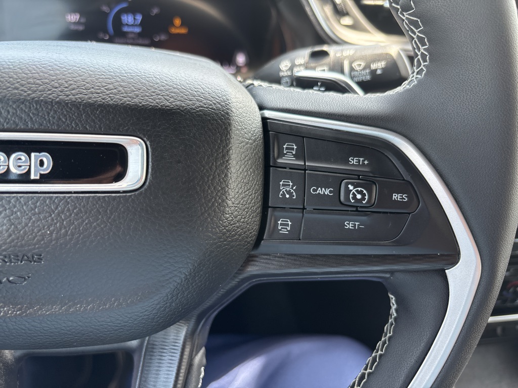 2024 Jeep Grand Cherokee Altitude photo 22