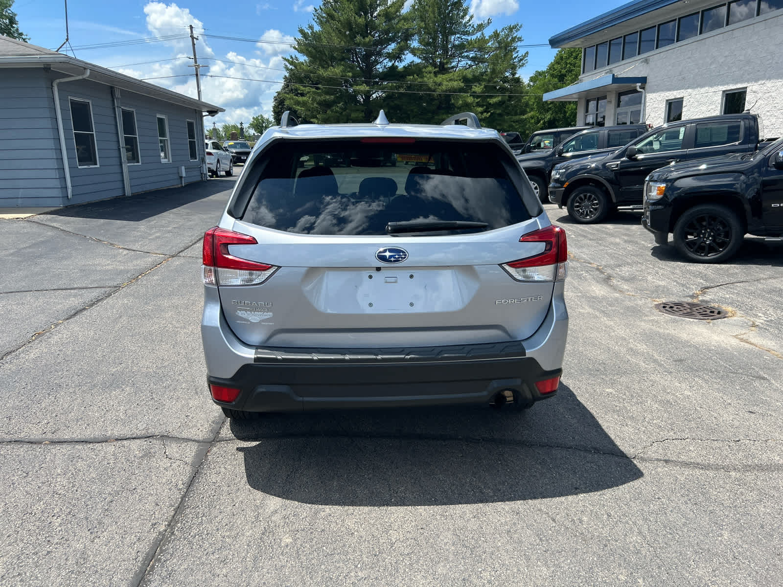 2020 Subaru Forester Premium photo 4