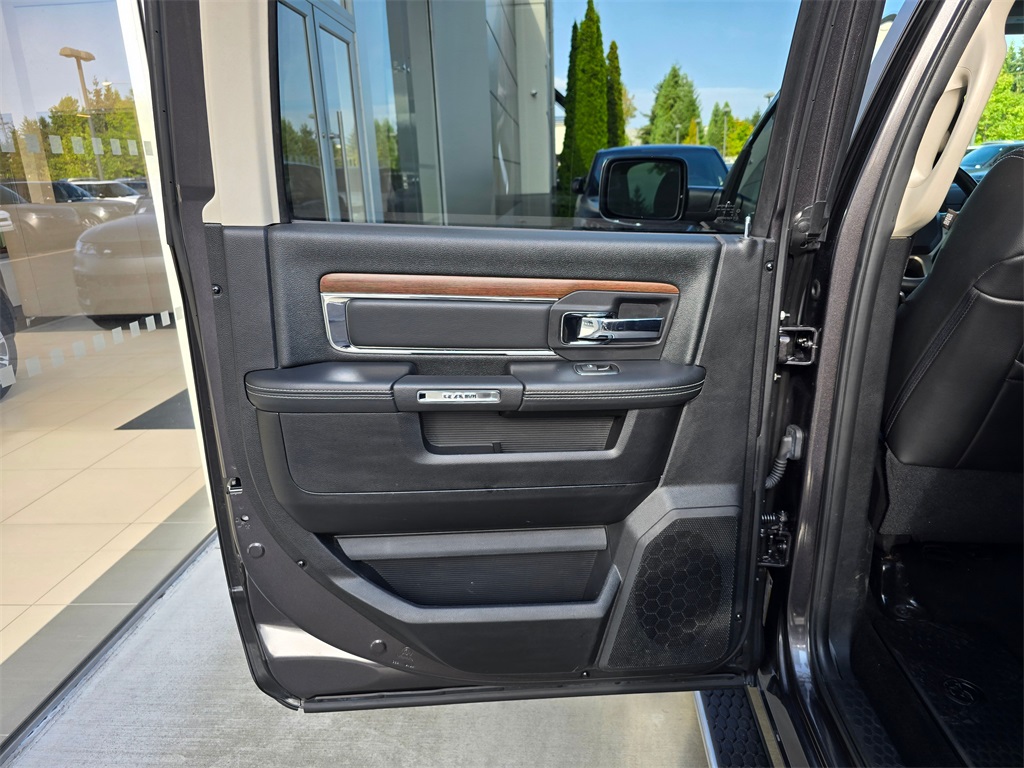 2015 Ram 1500 Laramie photo 25