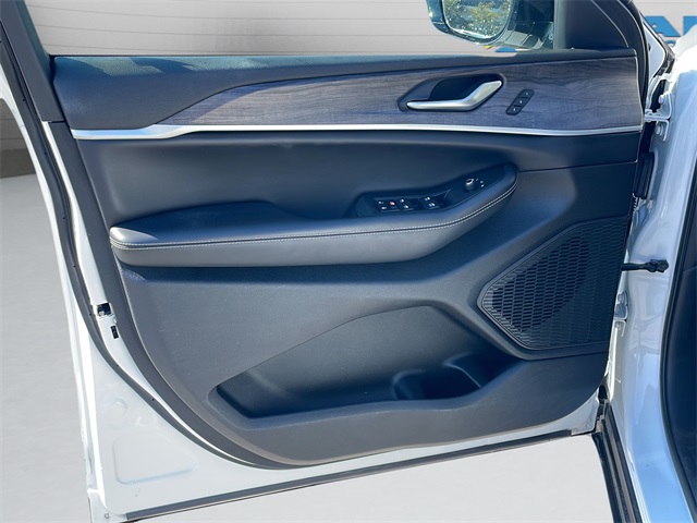 2024 Jeep Grand Cherokee Limited photo 10