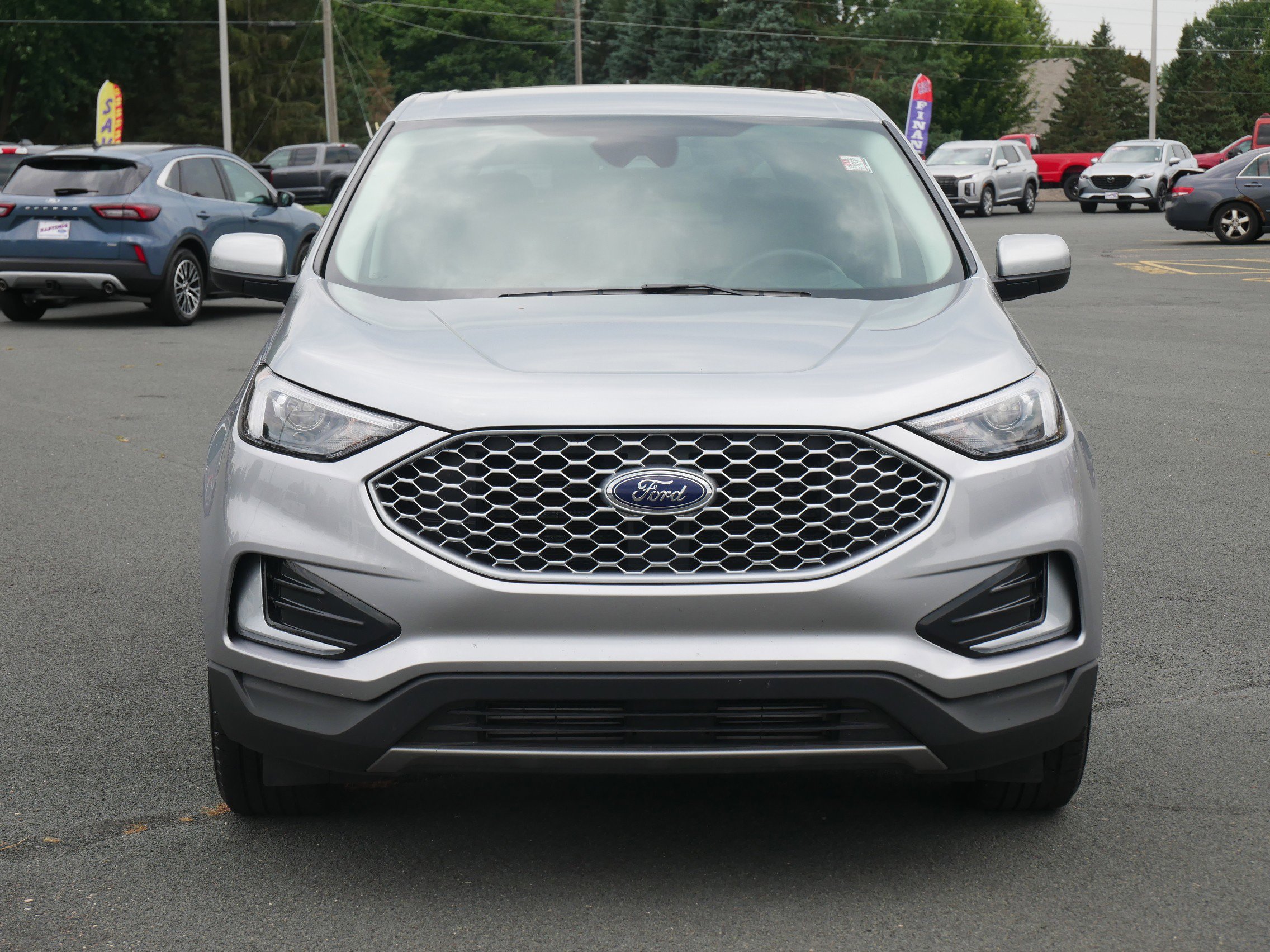 2024 Ford Edge SEL photo 8