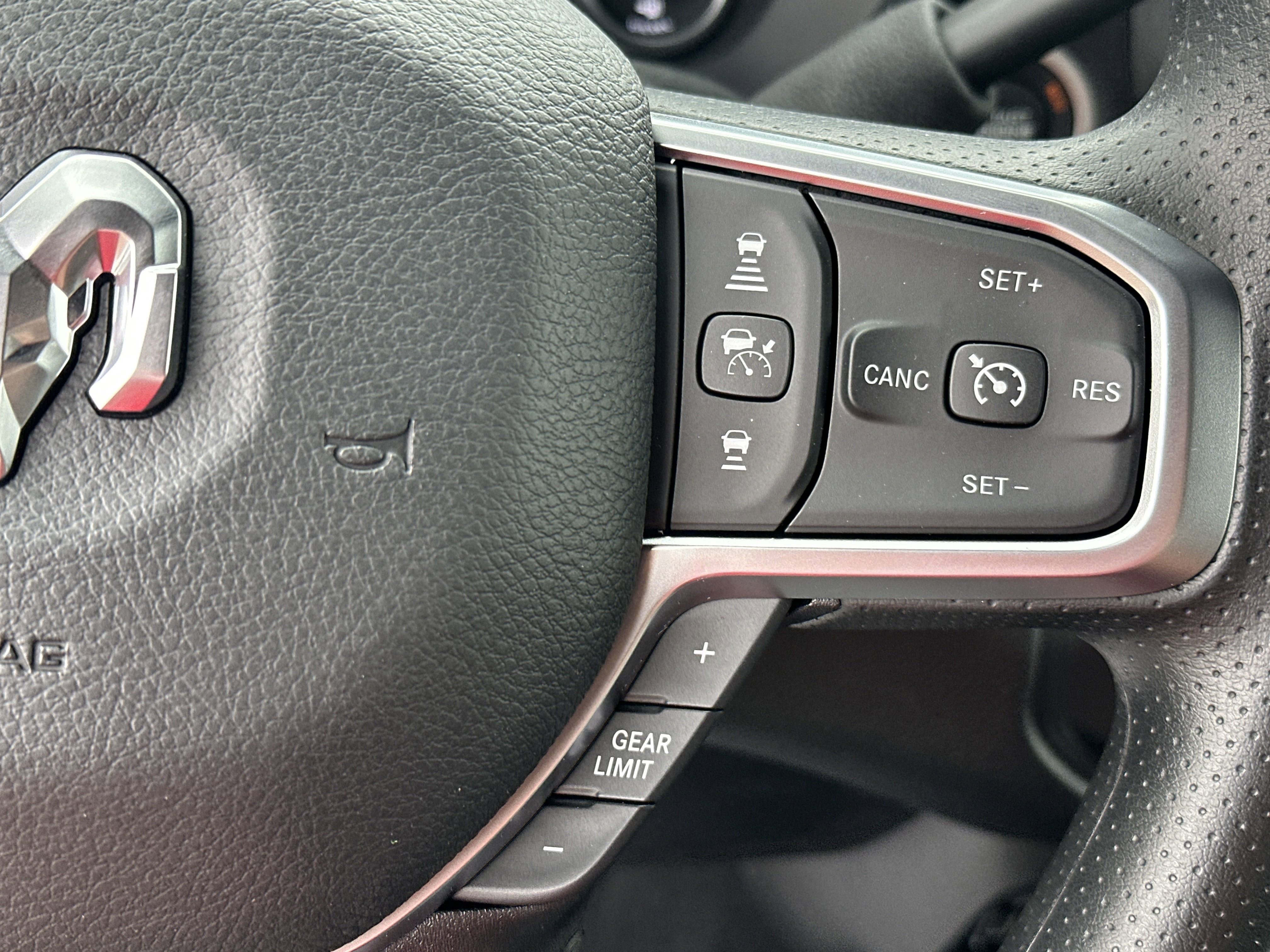 2025 Ram 2500 Tradesman photo 7