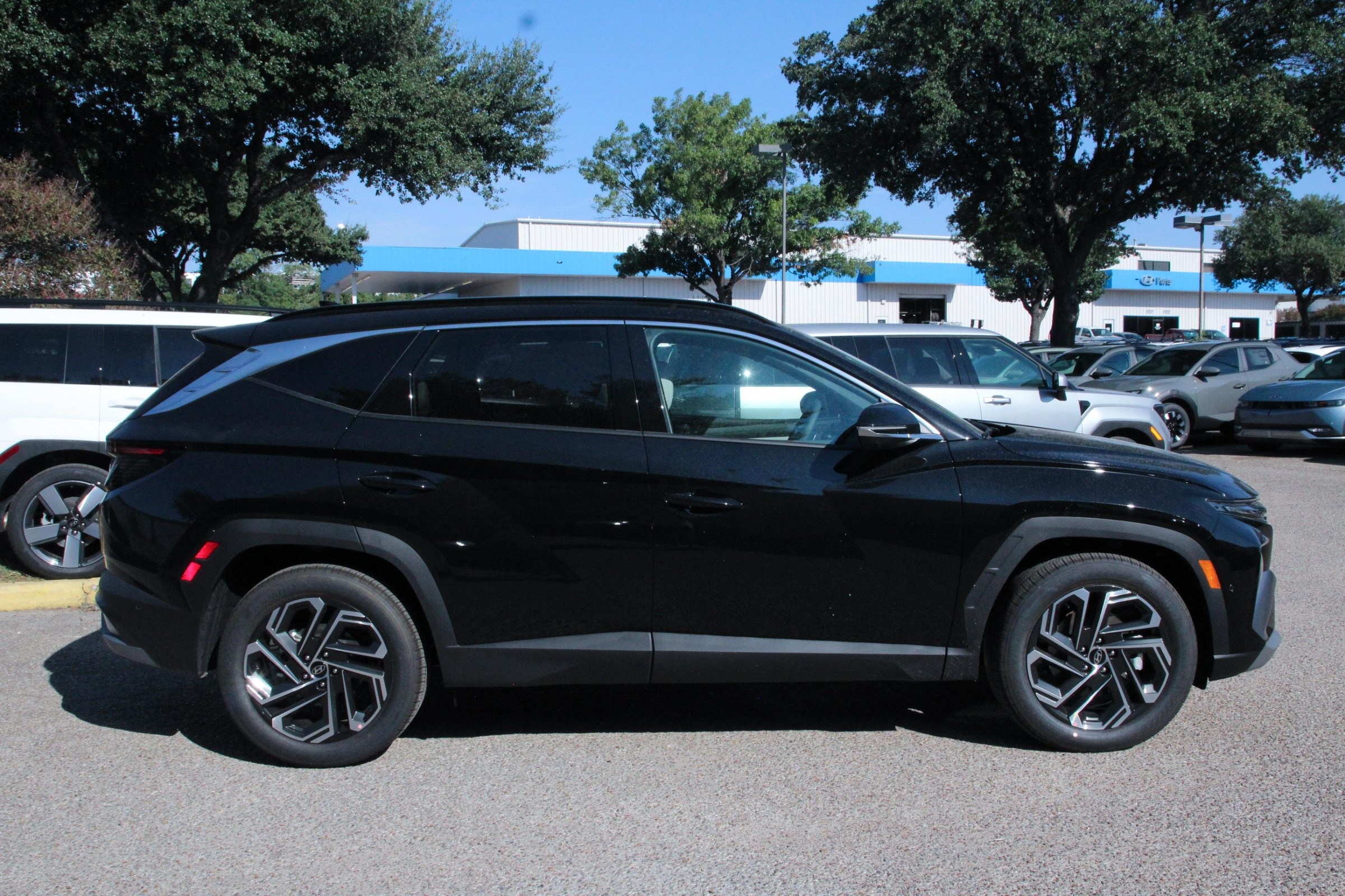2026 Hyundai Tucson Limited photo 3
