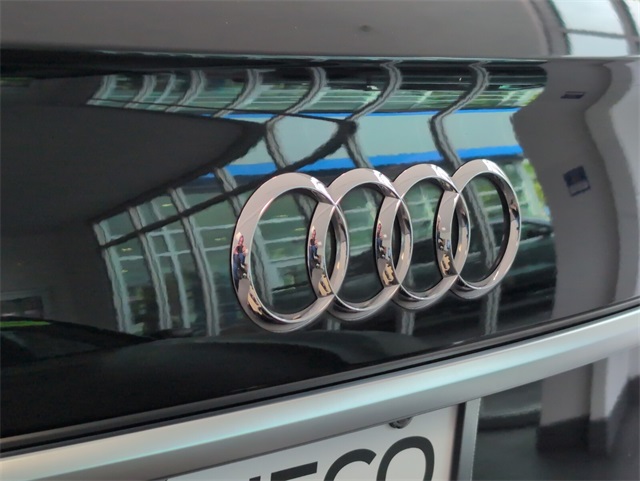 2021 Audi Q5 45 Premium Plus photo 11