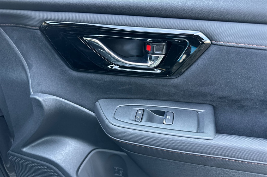 2025 Subaru Forester Touring photo 21