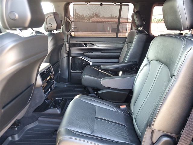 2023 Jeep Wagoneer Series III photo 13