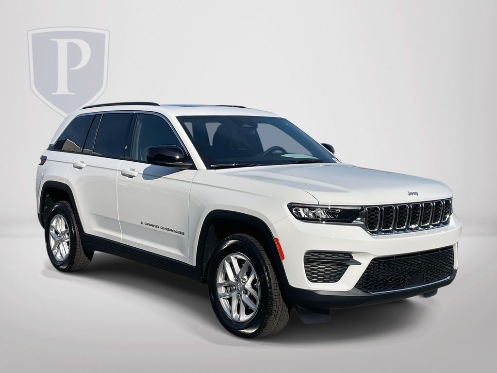 2025 Jeep Grand Cherokee Laredo's photo
