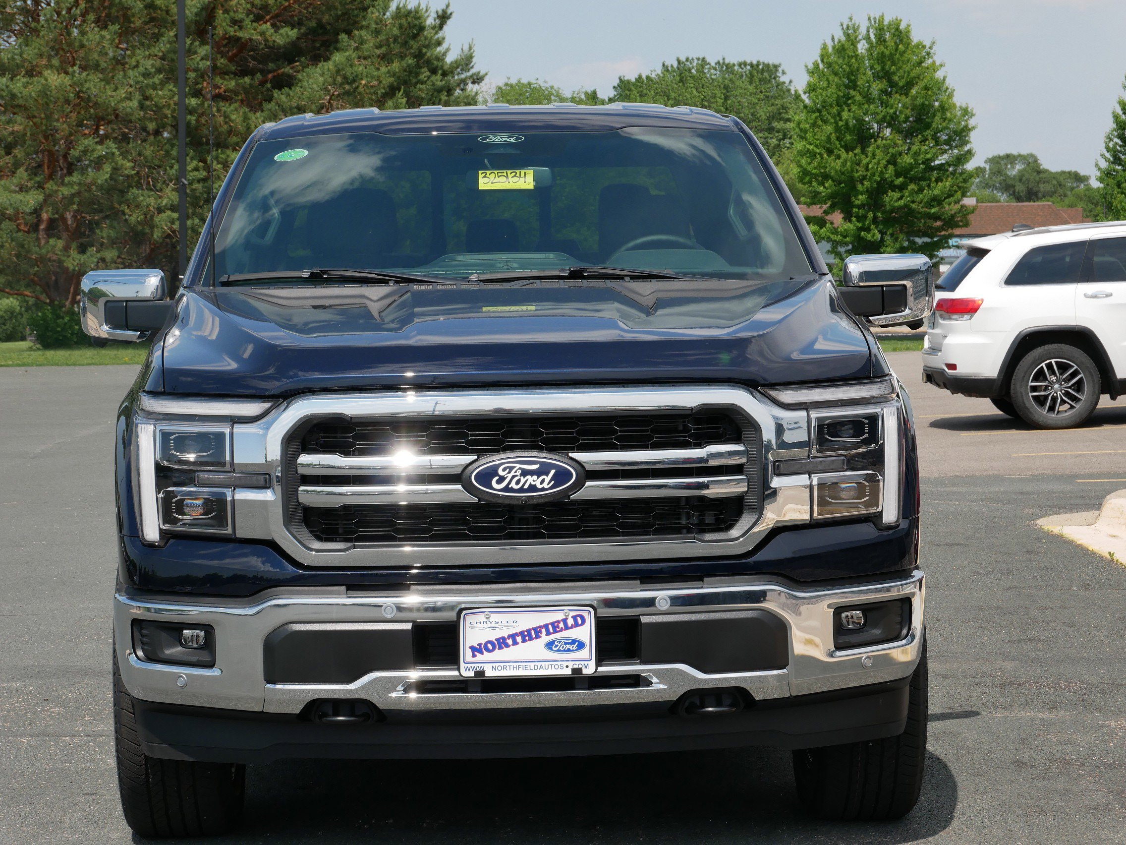 2025 Ford F-150 Lariat photo 3