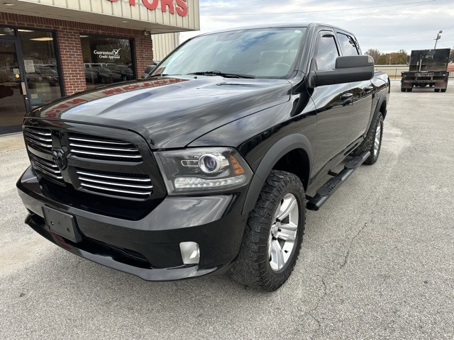 2014 Ram 1500 Sport photo 2