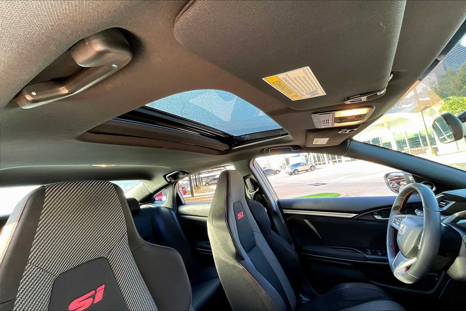 2017 Honda Civic Si photo 12