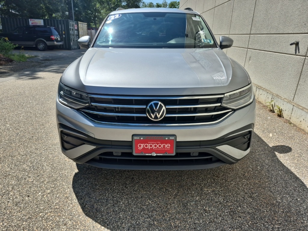 2022 Volkswagen Tiguan S photo 2