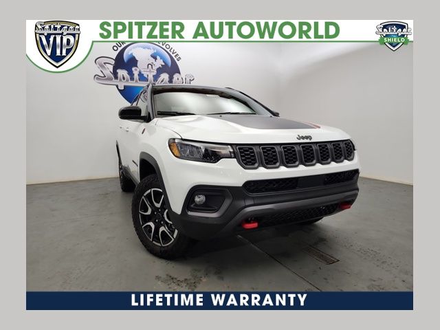 2025 Jeep Compass Trailhawk's photo