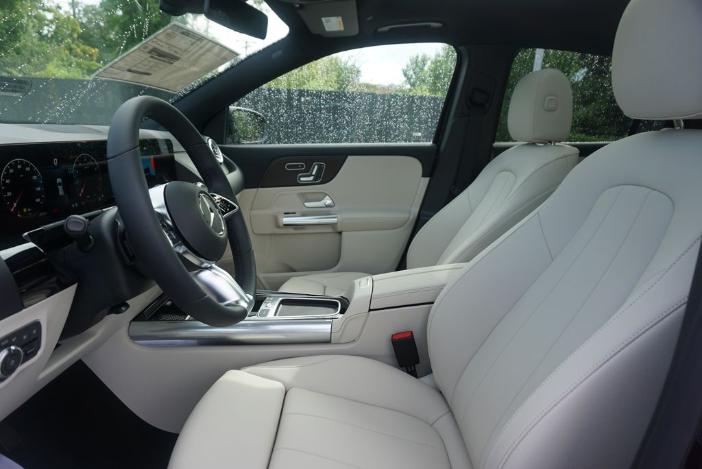 2026 Mercedes Benz GLA 250 photo 8