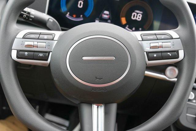 New 2025 Blue Hyundai SE FWD image 17