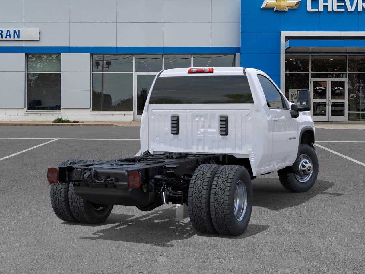 2025 Chevrolet Silverado 3500HD Work Truck photo 3