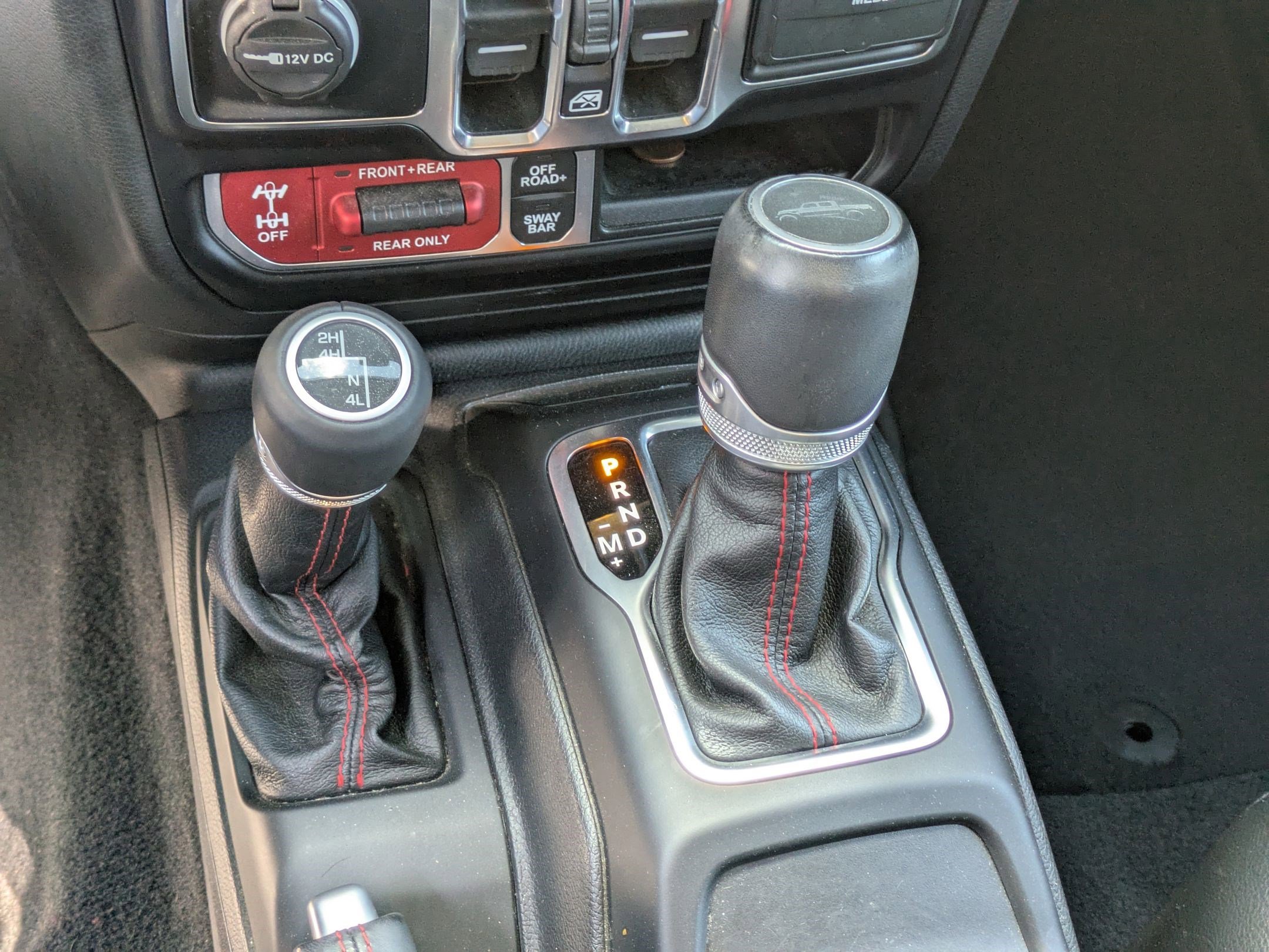 2020 Jeep Gladiator Rubicon photo 23